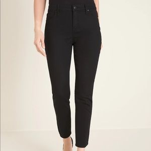 the So Slimming Chico’s Black Ankle Jeans